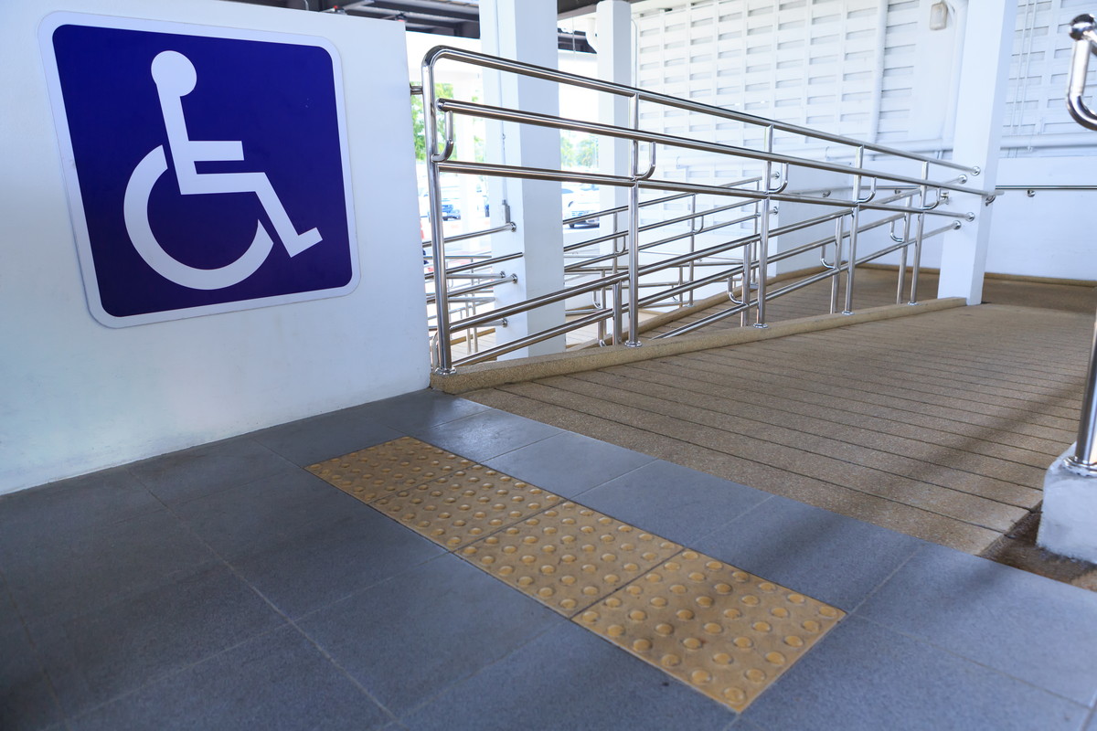 広島市の公共施設福祉環境整備要綱～エレベーター・階段～
